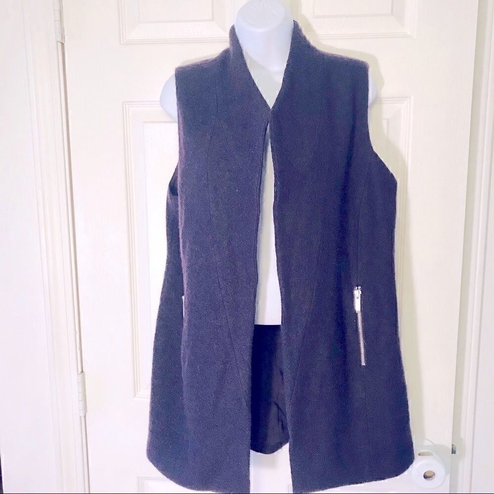 Chico’s Size M / 8 Dark Purple Vest!